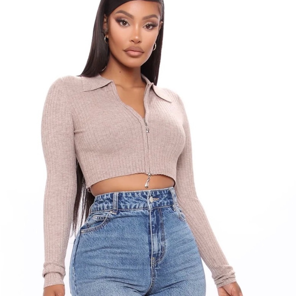 Fashion Nova zip it in cropped sweater